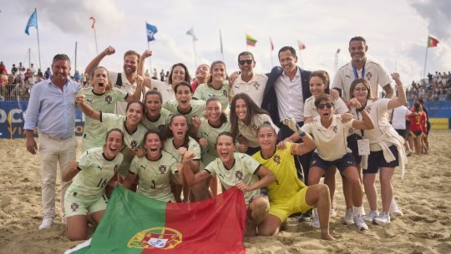 Alan Cavalcanti celebra o Europeu conquistado em Itália com a equipa feminina