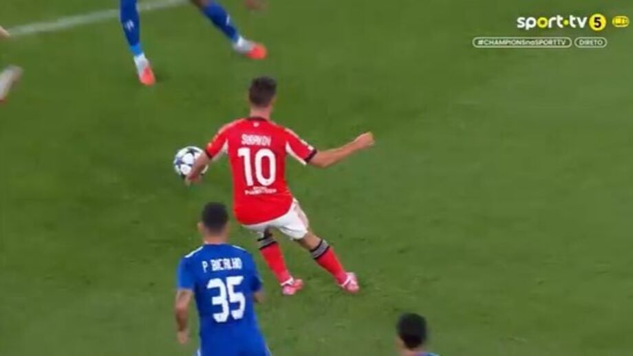 Sudakov assiste para o segundo golo do Benfica contra o Qarabag