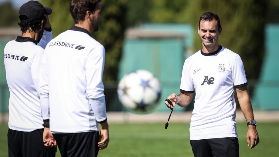 João Gião orienta treino do Sporting B