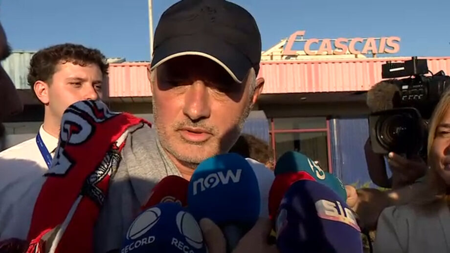 As declarações completas em vídeo do treinador à chegada a Lisboa
