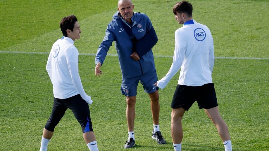 Luis Enrique no treino do Paris Saint-Germain