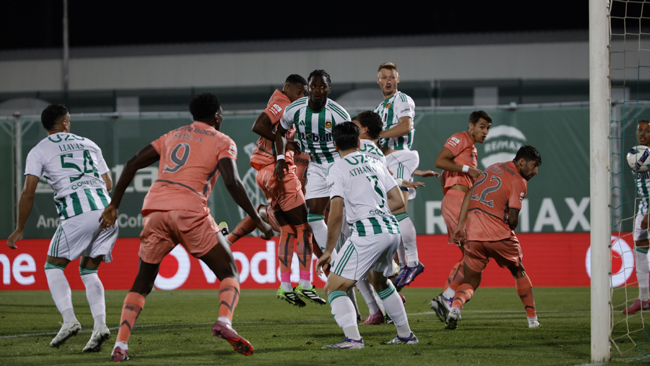 O momento em que Pablo Rosario inaugurou o marcador do Rio Ave-FC Porto