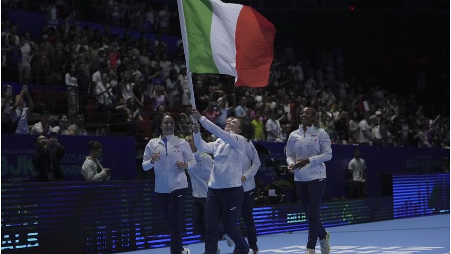 Italianas celebram a conquista da Billie Jean Cup
