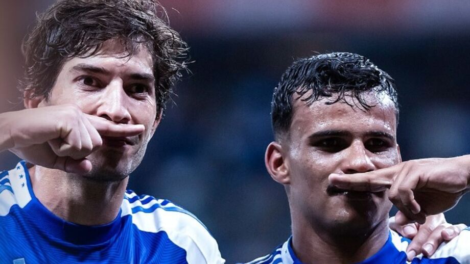 Lucas Silva e Kaiki marcaram os golos do Cruzeiro