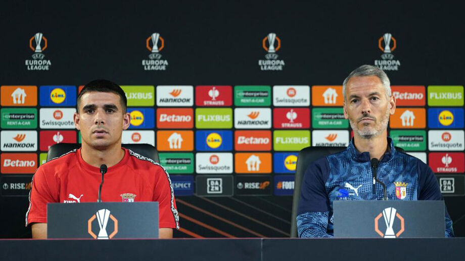 Víctor Gómez aborda jogo com o Feyenoord e defende o treinador Carlos Vicens