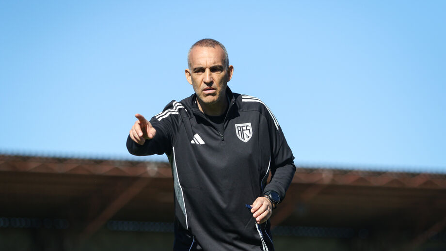 João Pedro Sousa vai orientar a equipa no E. Amadora