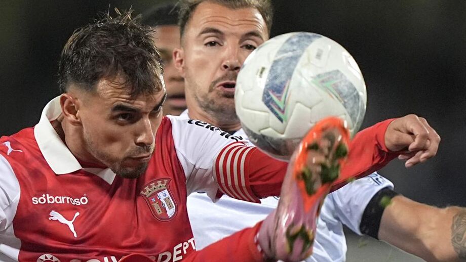 Samu regressa ao V. Guimarães após lesão e assume papel de capitão