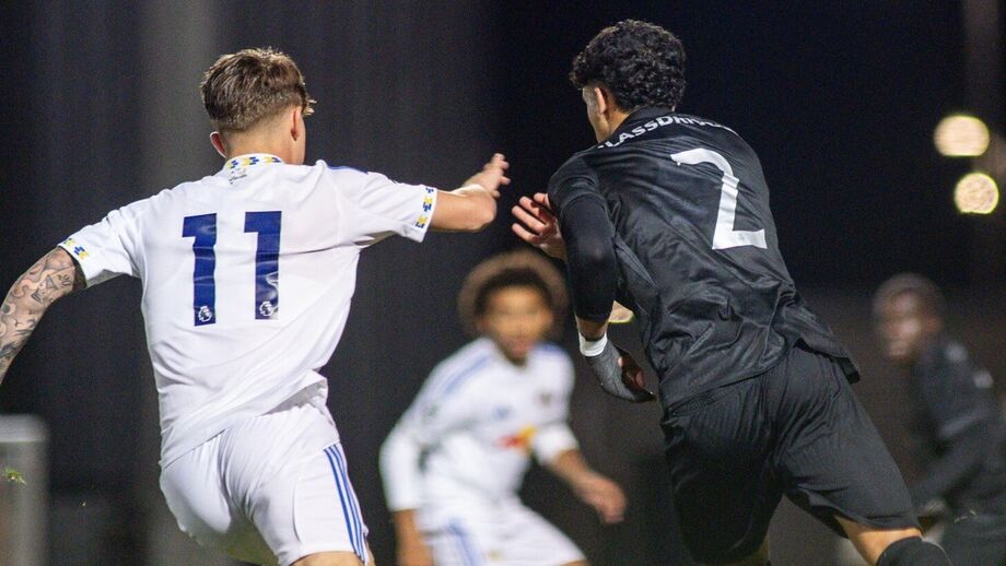Sporting perde com o Leeds na primeira jornada da Premier League International Cup