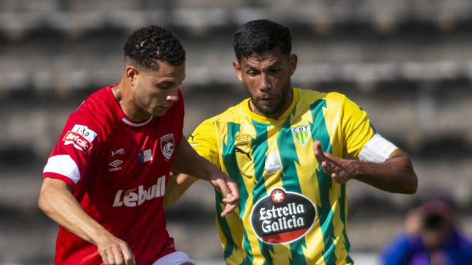 Matheus Pereira e Bebeto em acesa luta em São Miguel