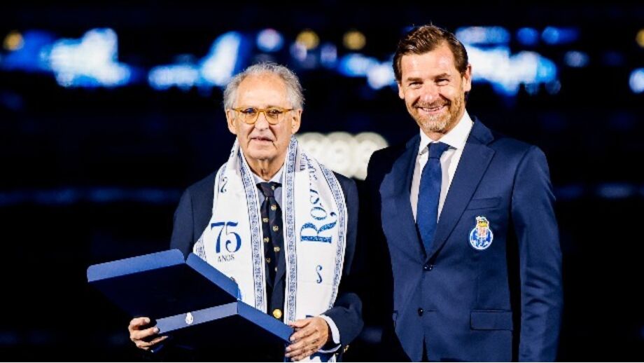 André Villas-Boas homenageou sócios