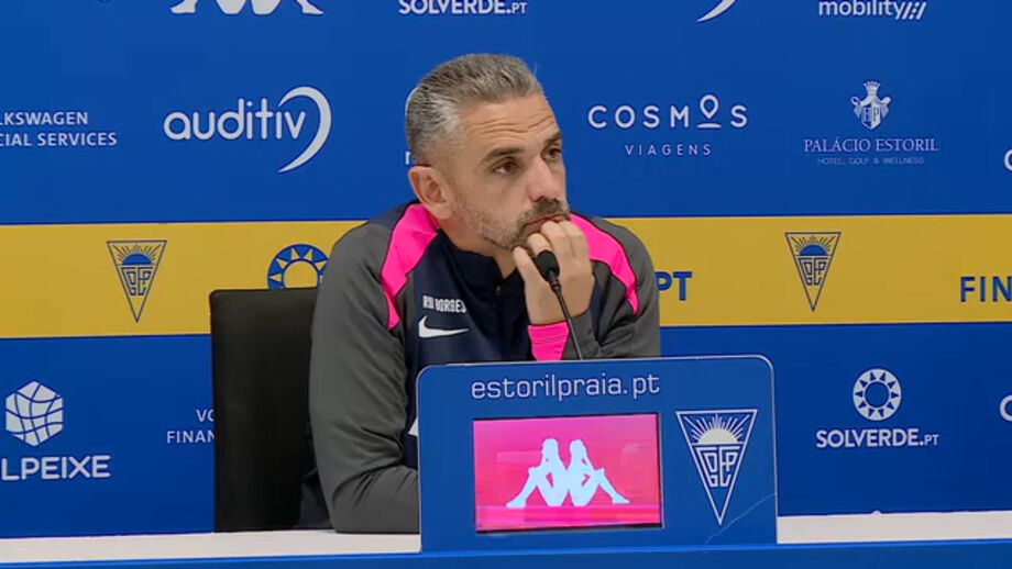 Técnico do Sporting deixa reparos após vitória sobre o Estoril