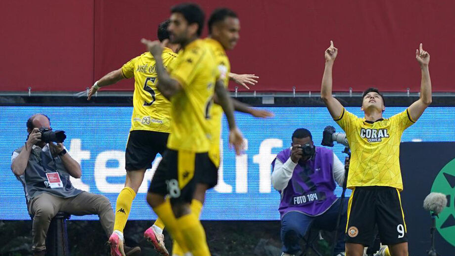 Nacional venceu em Braga com golo de Chucho Ramírez