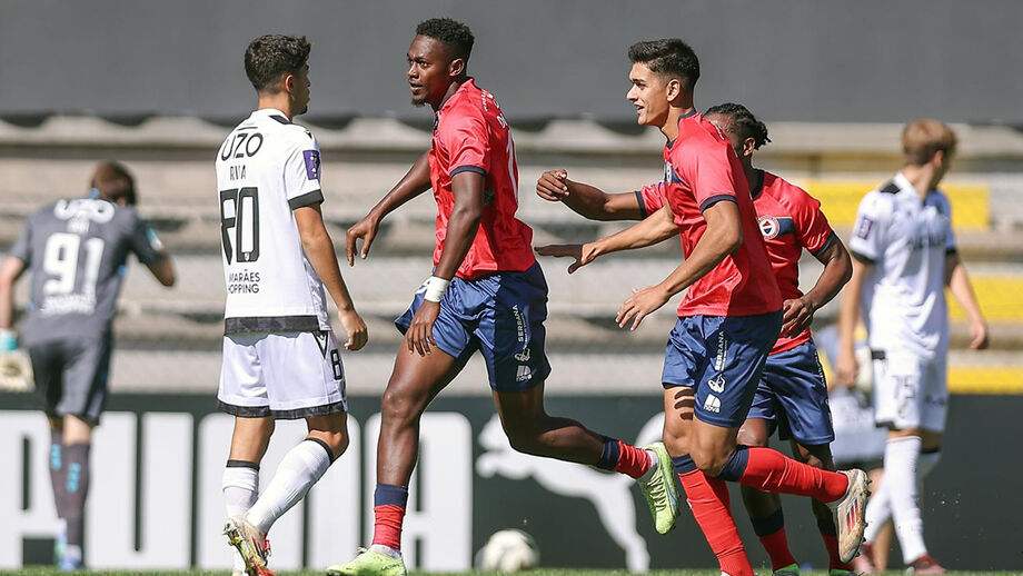 Moussa lidera o Trofense após vitória em Guimarães