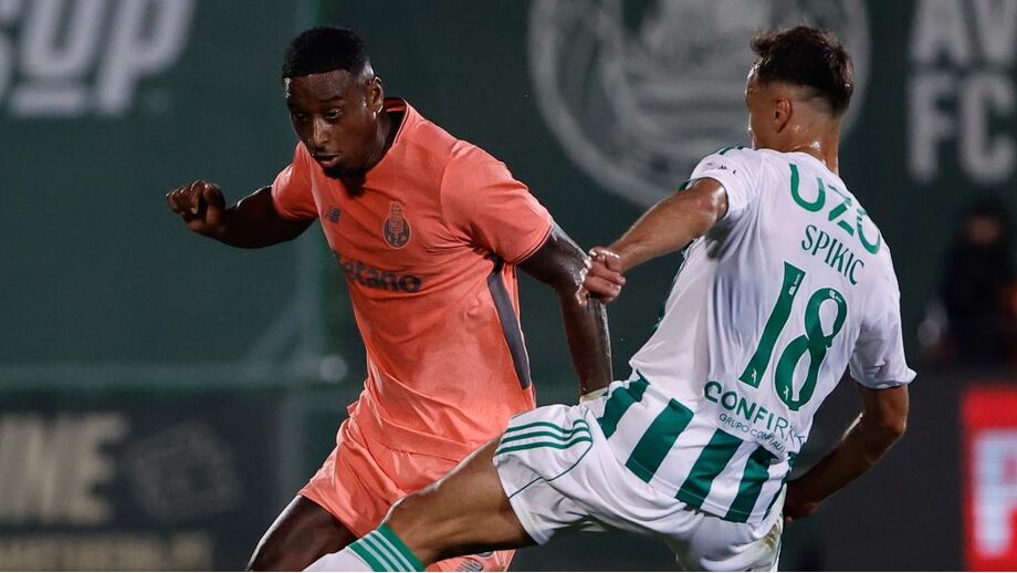 Pablo Rosario, médio do FC Porto, convocado pela República Dominicana para jogo com o Uruguai