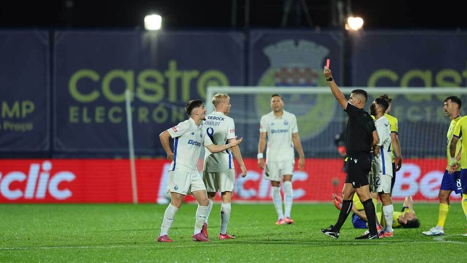 Martim Fernandes bem expulso? Há falta de Alberto Costa antes do golo de Zaidu? Os casos do Arouca-FC Porto