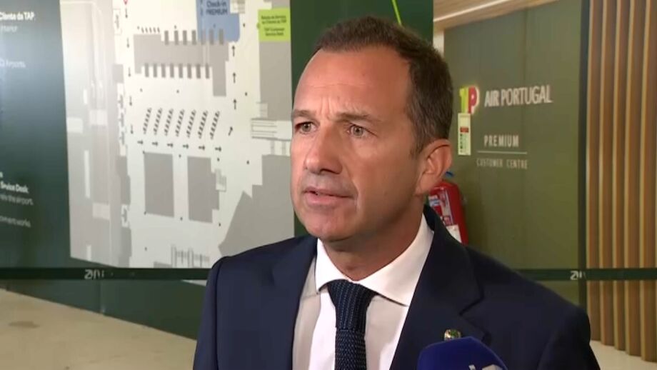 Presidente do Sporting atira-se às águias a propósito das queixas de arbitragem e diz que "tricampeonato será um terramoto"