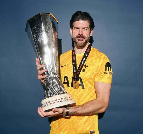 Formámos um plantel só com jogadores livres: há vencedores de Champions e campeões europeus