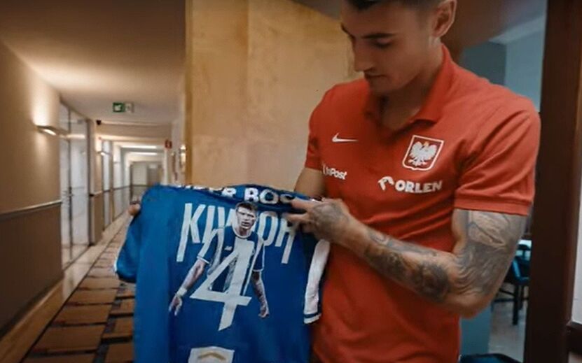 Kiwior levou uma camisola do FC Porto para a concentração da Polónia