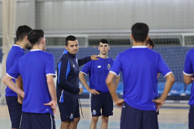 Futsal do FC Porto já arrancou: as imagens dos primeiros treinos dos sub-19, sub-17 e sub-15