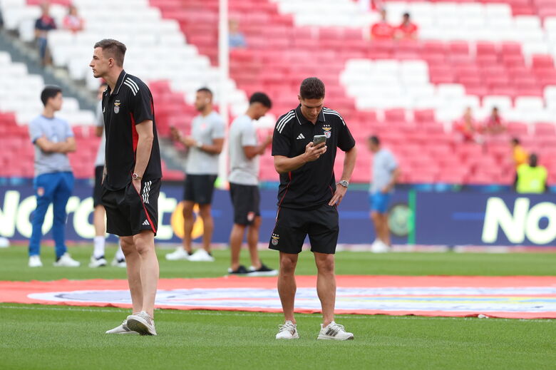 Sudakov já tira fotografias ao Estádio da Luz