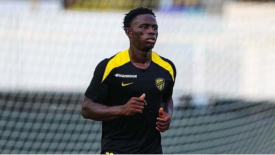 As primeiras imagens de Roger Fernandes no Al Ittihad