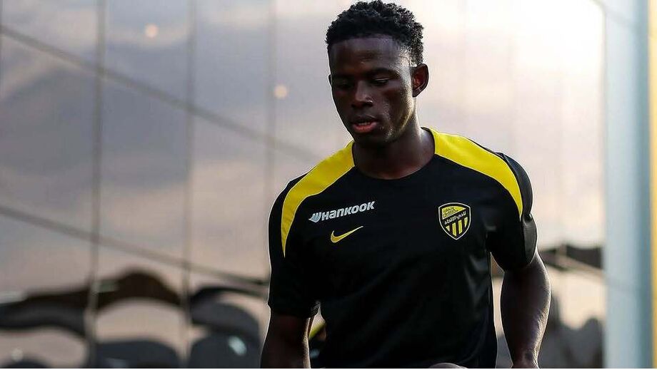 As primeiras imagens de Roger Fernandes no Al Ittihad
