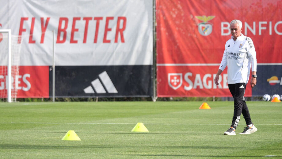 José Mourinho no primeiro treino enquanto treinador do Benfica