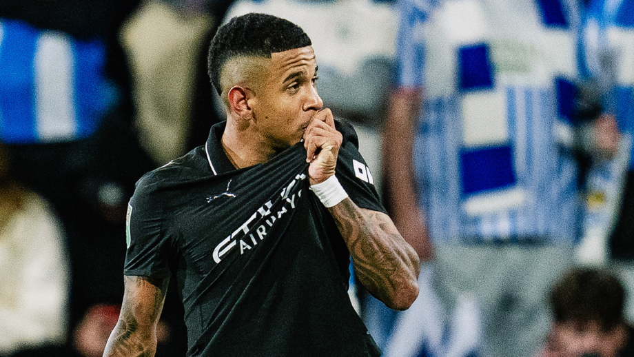 Savinho marcou um dos golos do City frente ao Huddersfield 