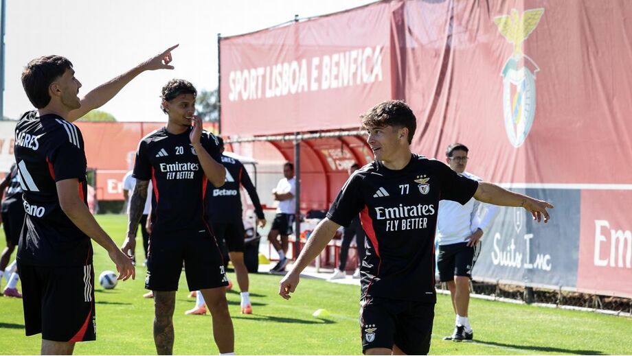 Gonçalo Moreira treina com a equipa principal do Benfica