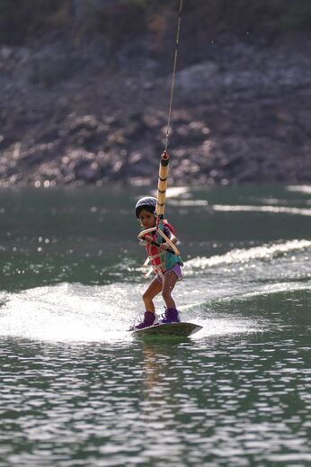 Wakeboard Cable atrai atletas ao Lago Azul para competição nacional