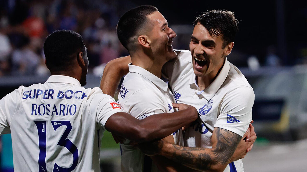 Internacional turco solta-se