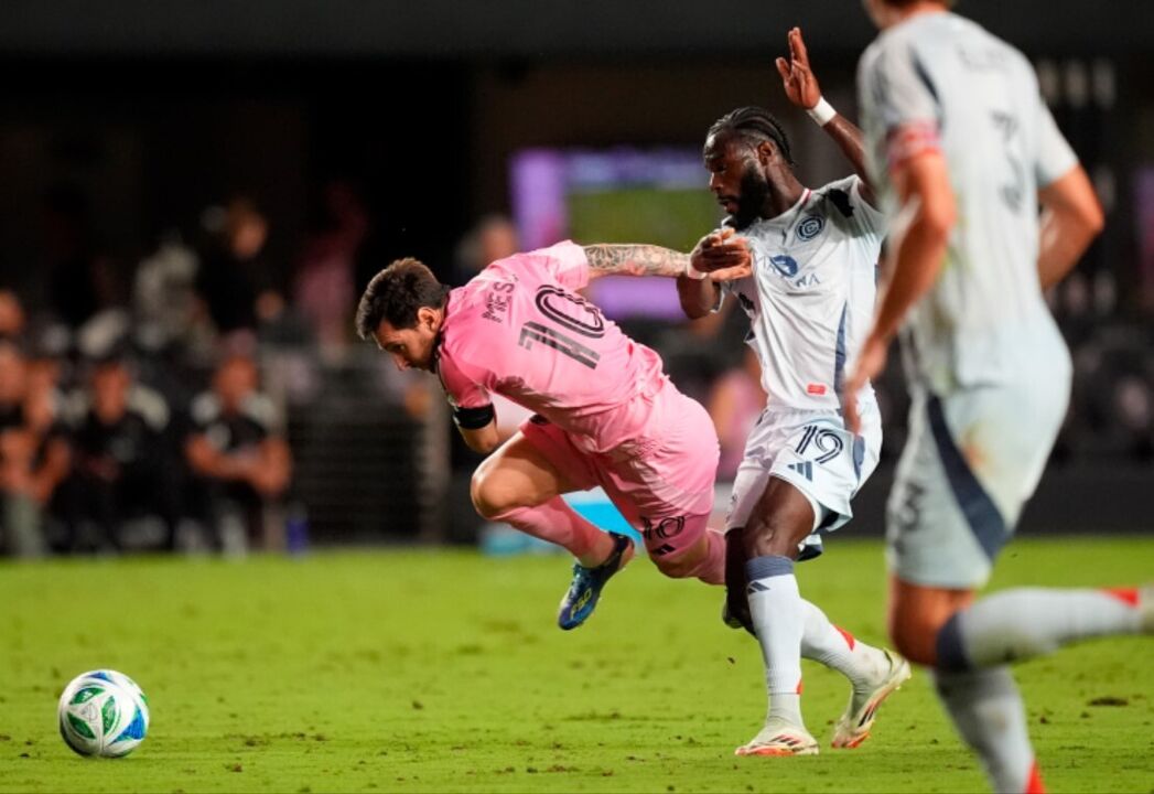 Messi em jogo contra o Chicago Fire, que ditou o regresso do clube ao playoff da MLS