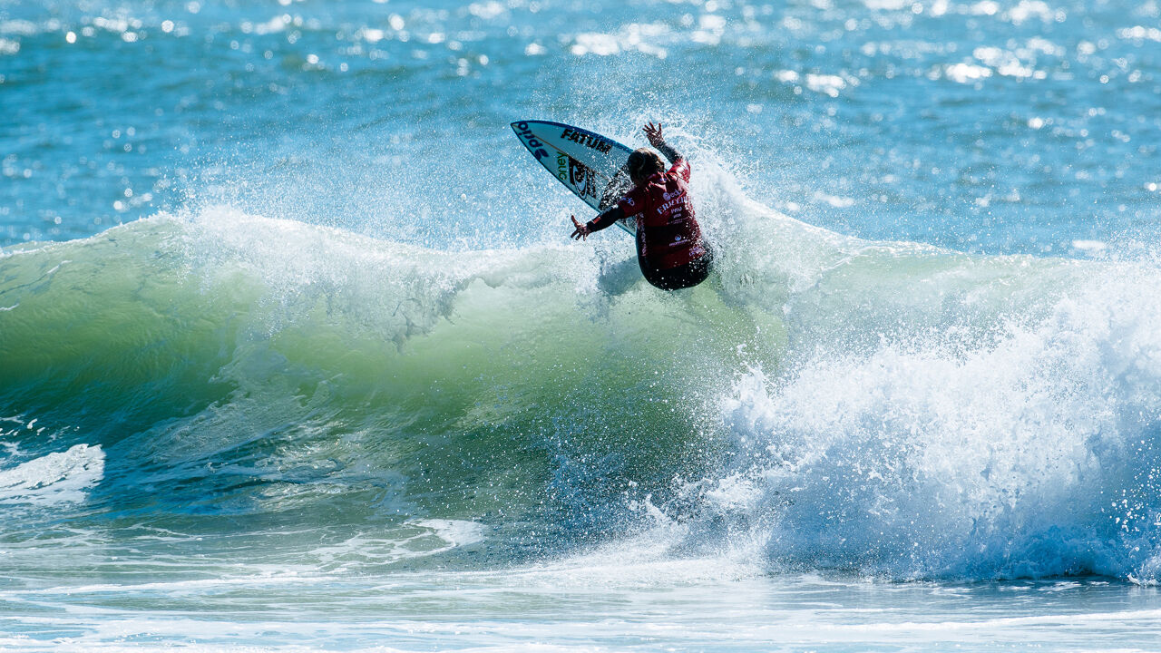 Yolanda Hopkins e Kika Veselko nos oitavos-de-final do EDP Ericeira Pro