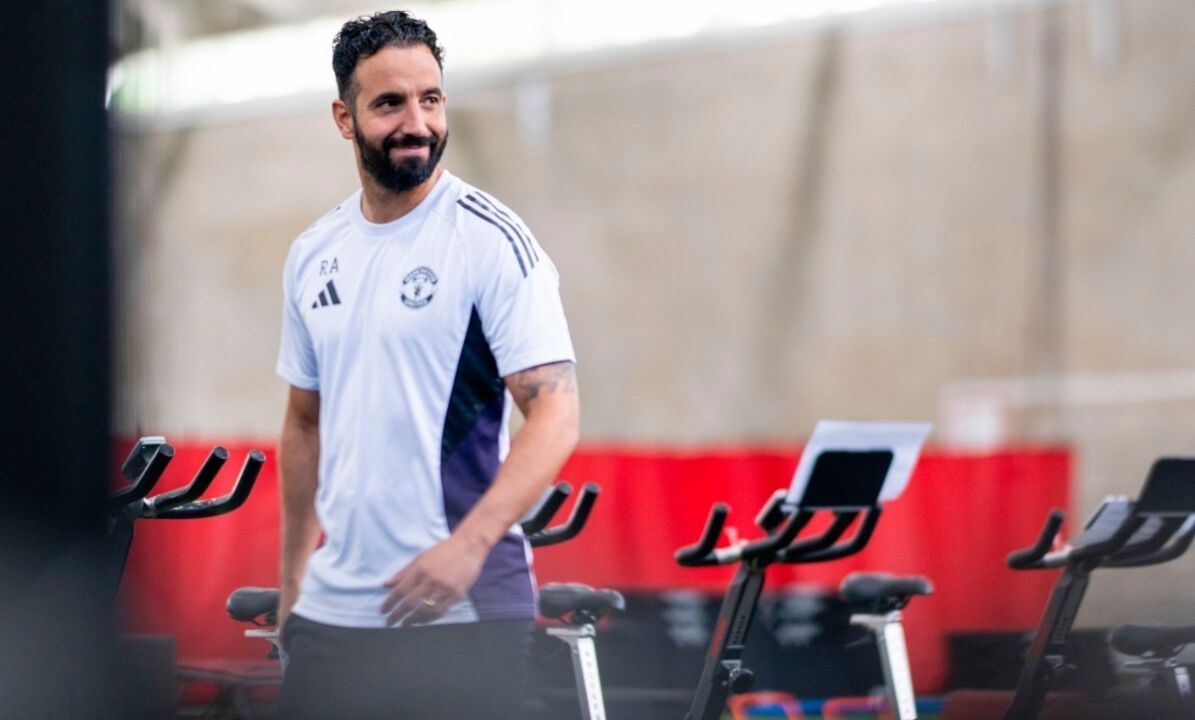 Ramiro Maiz, preparador físico do Manchester United, durante treino
