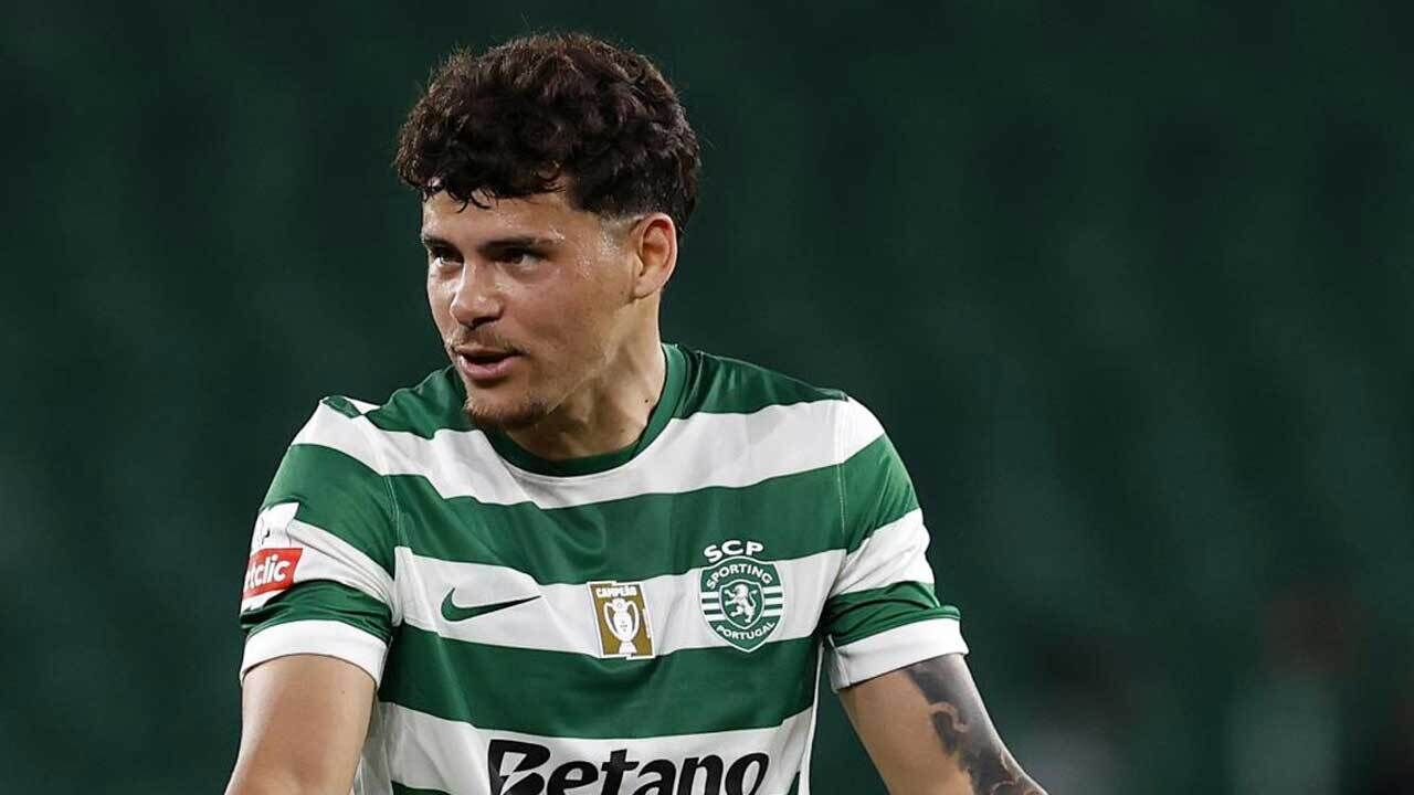 Maxi Araújo lamenta derrota do Sporting frente ao Nápoles e foca-se no Sp. Braga
