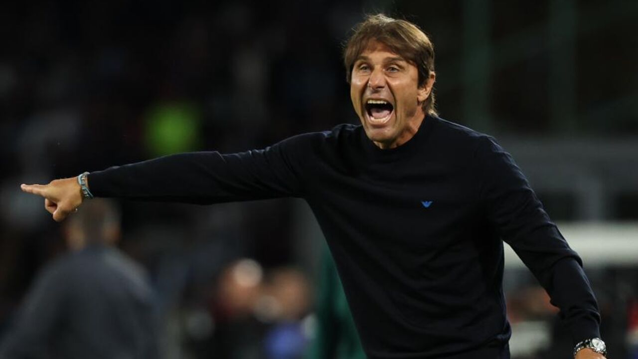 Conte analisa jogo com equipa forte