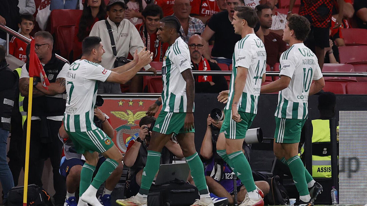 André Luiz marcou ao Benfica na Luz