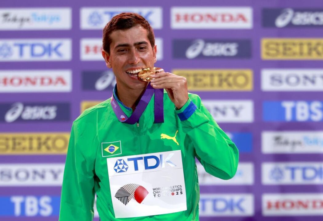Caio Bonfim, atleta brasileiro do Benfica, conquista medalha nos Mundiais de Tóquio