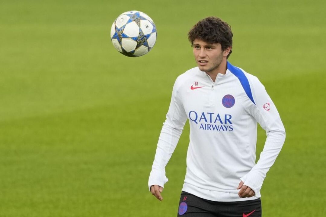 João Neves convocado para jogos com Hungria e Irlanda gera polémica