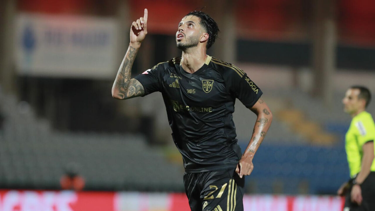 Kaique Rocha festeja 1.º golo pelo Casa Pia