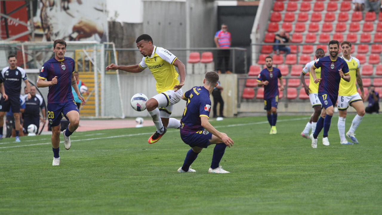 Chaves vence Vizela (1-0) em jogo da II Liga marcado por expulsões