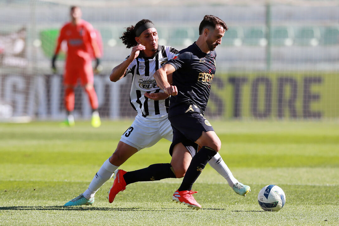 Momento do jogo entre Portimonense e U. Leiria