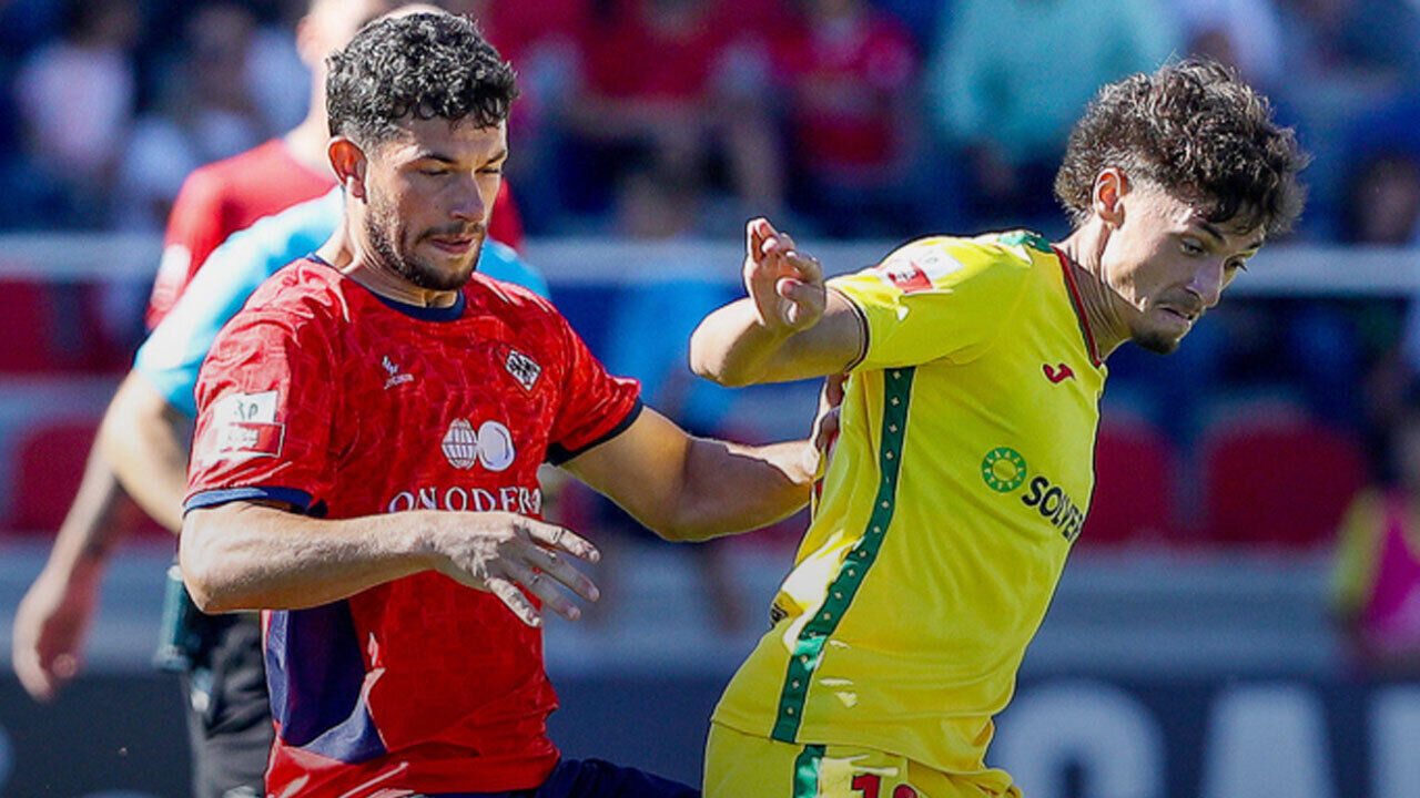 Oliveirense e Paços de Ferreira defrontaram-se este domingo