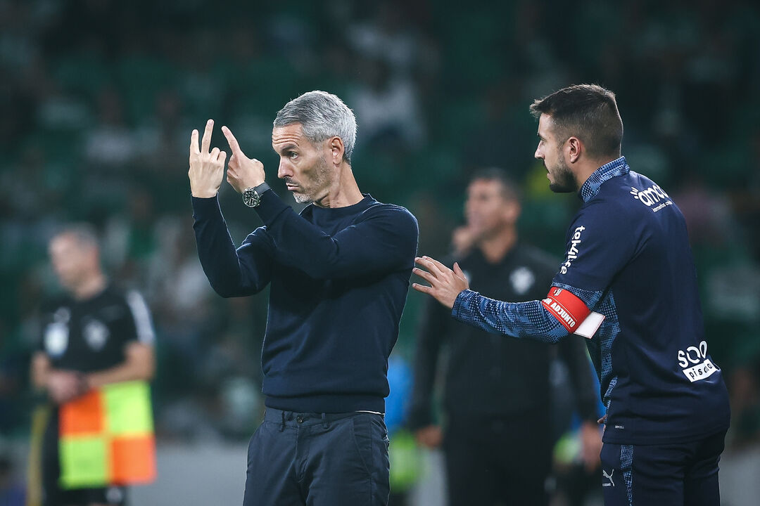 Carlos Vicens elogia atitude da equipa