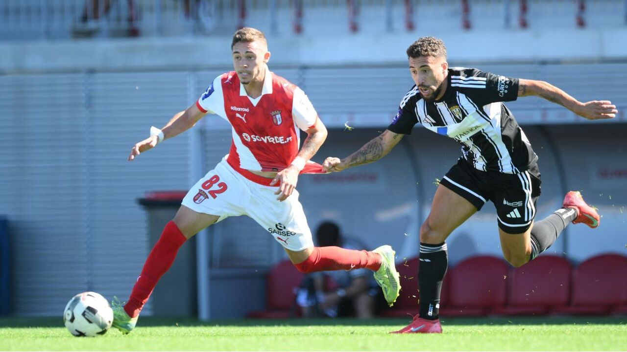 Sp. Braga B vence Amarante com golo de João Vasconcelos e assume a liderança
