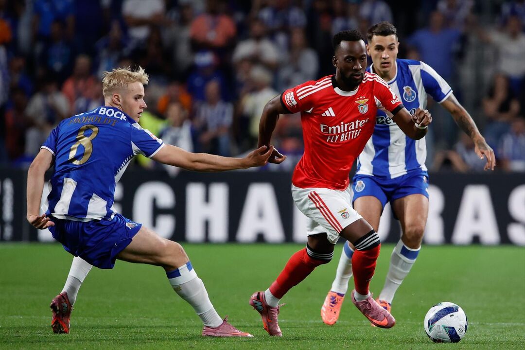 Lukebakio em ação frente ao FC Porto