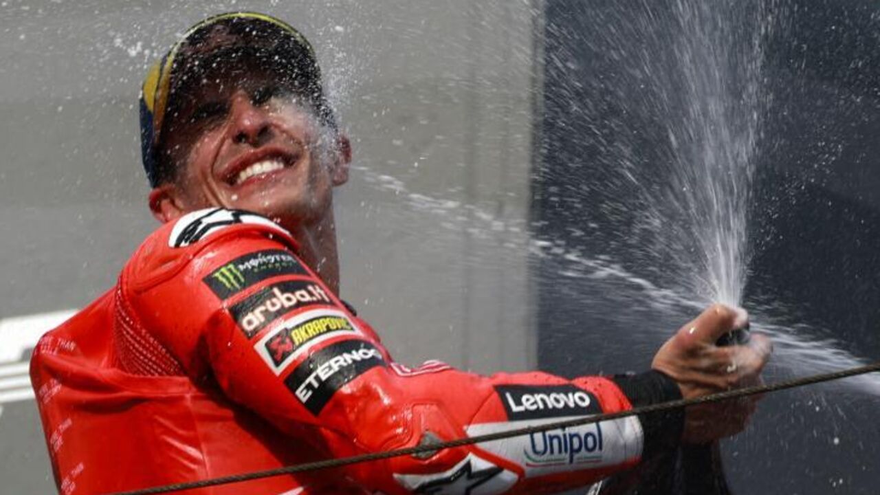 Márquez opta por tratamento conservador após queda no Grande Prémio da Indonésia