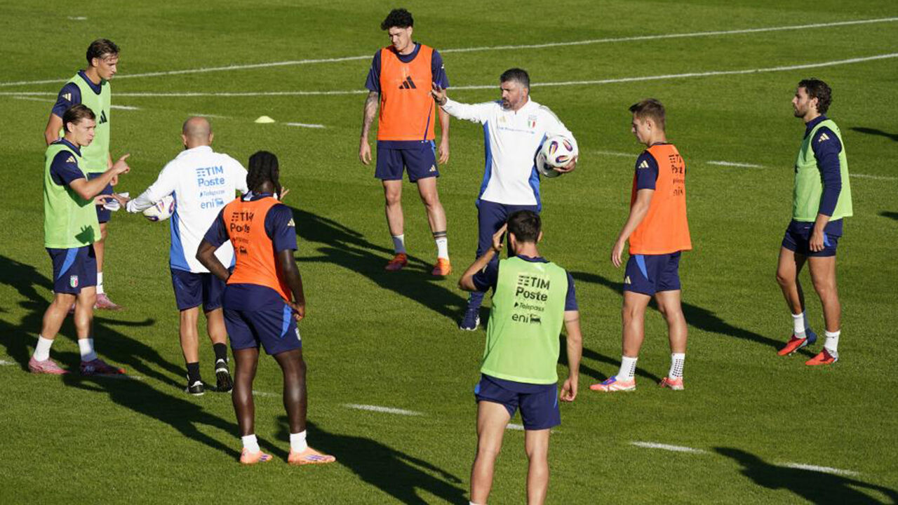 Gattuso acompanha treino da seleção italiana num momento difícil