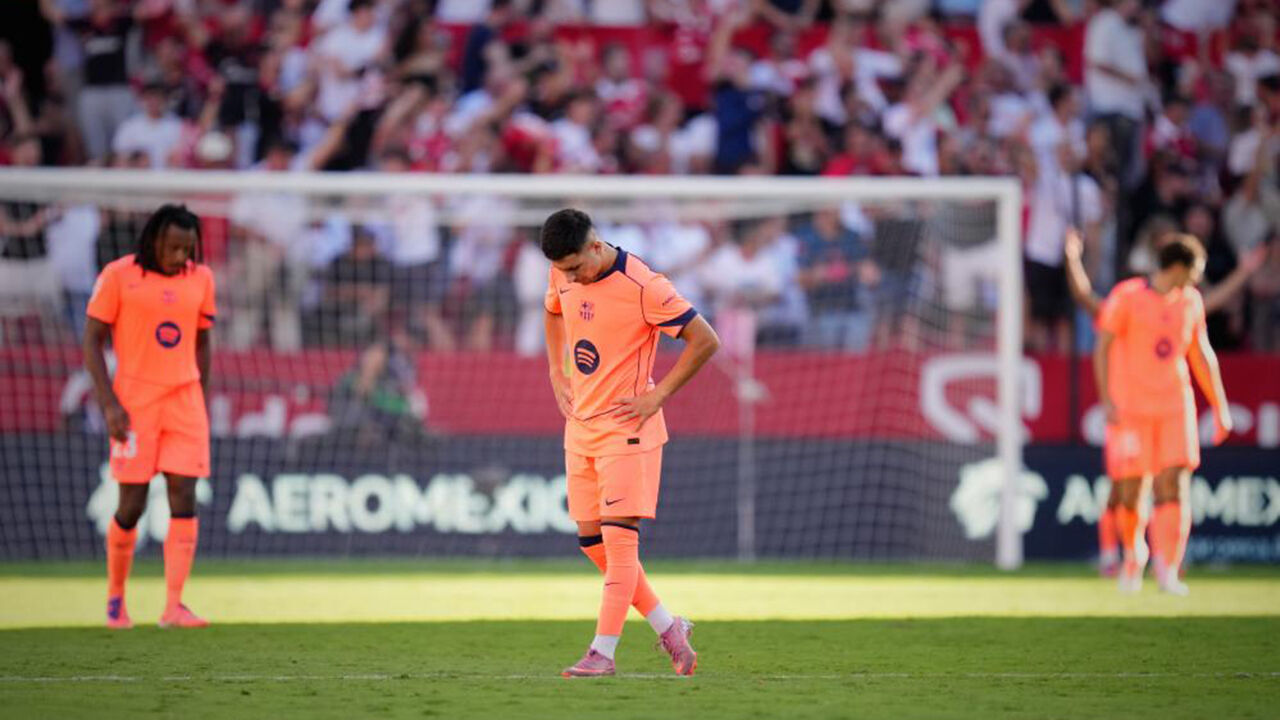 Jogadores desanimados após resultados financeiros negativos do Barcelona