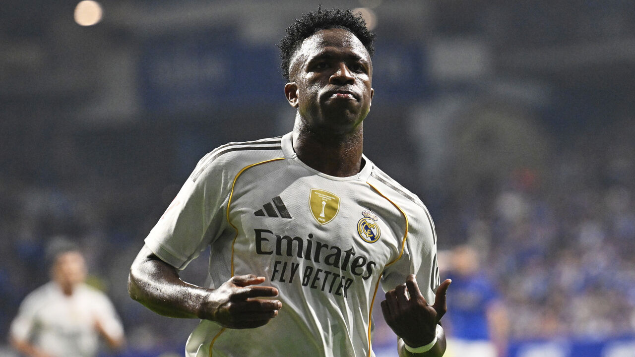 Troca de mensagens com modelo deixou Vinícius Júnior debaixo de fogo